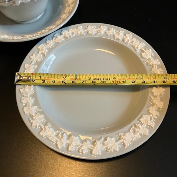 Wedgwood Tea Cup, Saucer and Dessert Plate, Queensware, Vintage Tea Cups - Picture 8 of 8